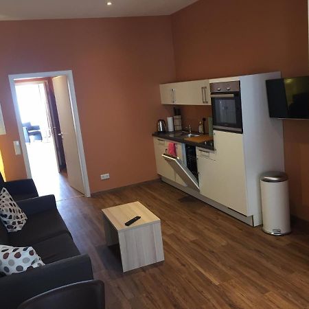 3 Apartments Am Wambolter Hof 3 Бенсхайм Екстериор снимка