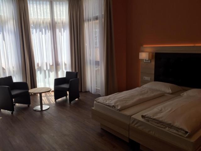 3 Apartments Am Wambolter Hof 3 Бенсхайм Екстериор снимка