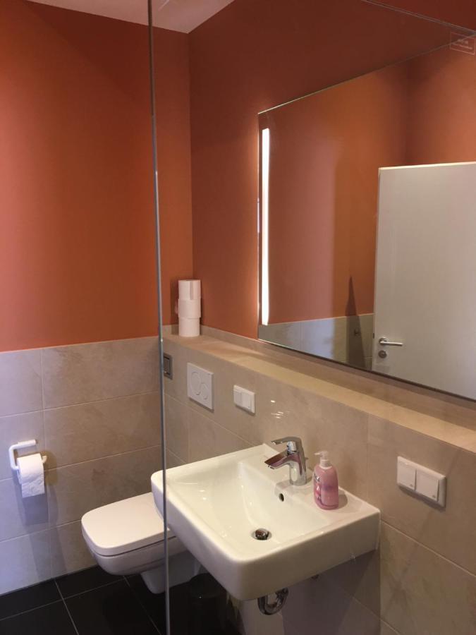 3 Apartments Am Wambolter Hof 3 Бенсхайм Екстериор снимка
